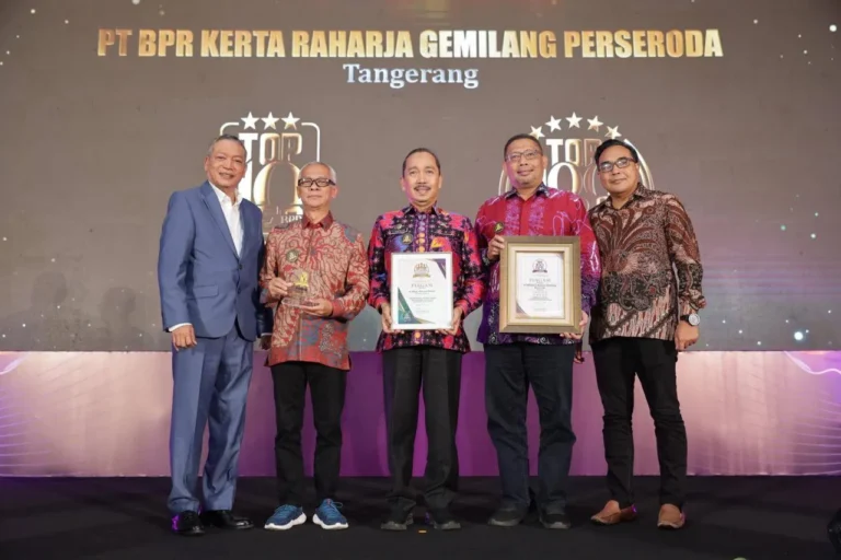 BPR Kerta Raharja Gemilang Kembali Torehkan Prestasi, Bupati Tangerang Dianugerahi Penghargaan The Finance 2026